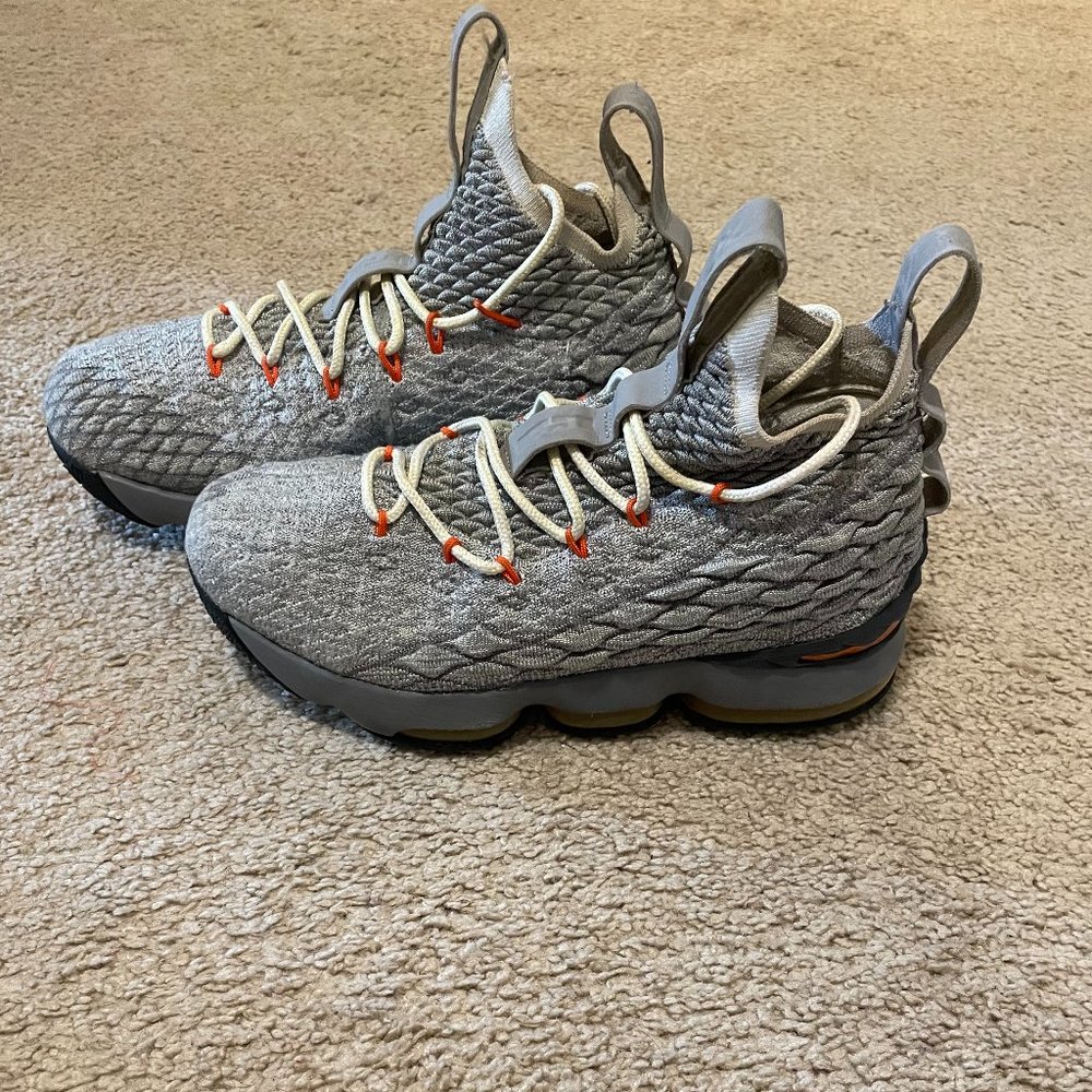 Nike Lebron XV